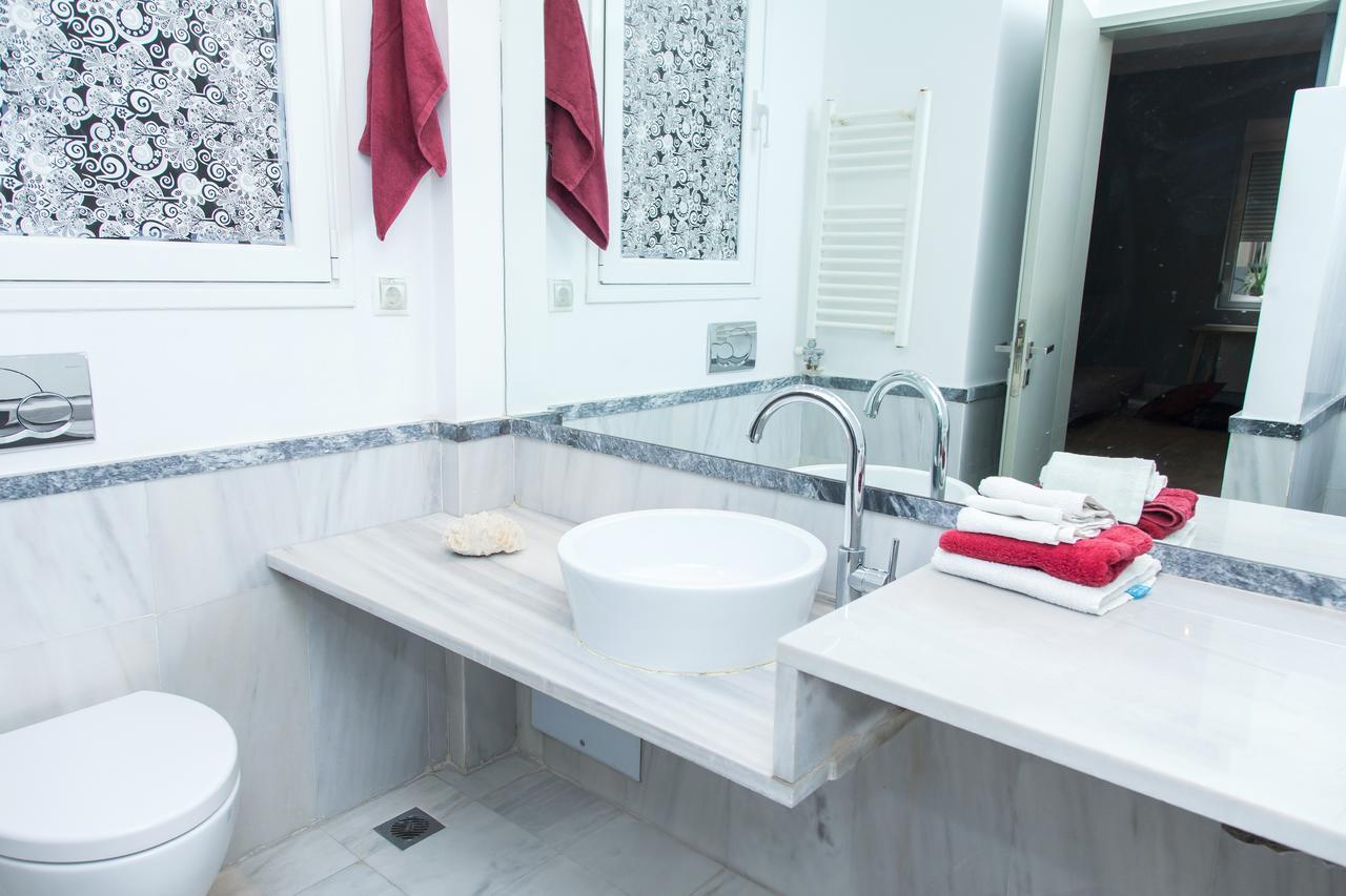 Jupiter Boutique Apartment Next To Athens Museum Екстериор снимка